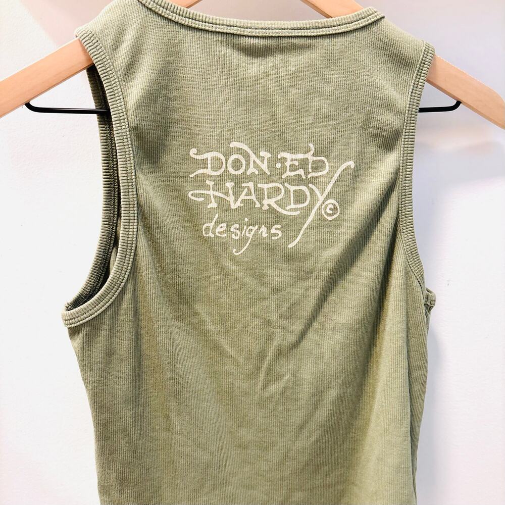 Y2K Ed Hardy Ribbed Cropped Tiny Tank Top – Olive Green Dagger Tattoo Graphic XL - Picture 2 of 6